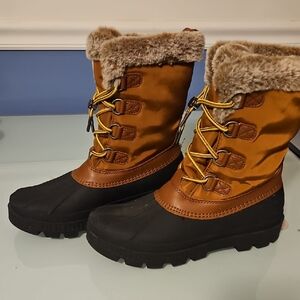 Time And Tru Brown and Black Fur-Lined Winter Boots